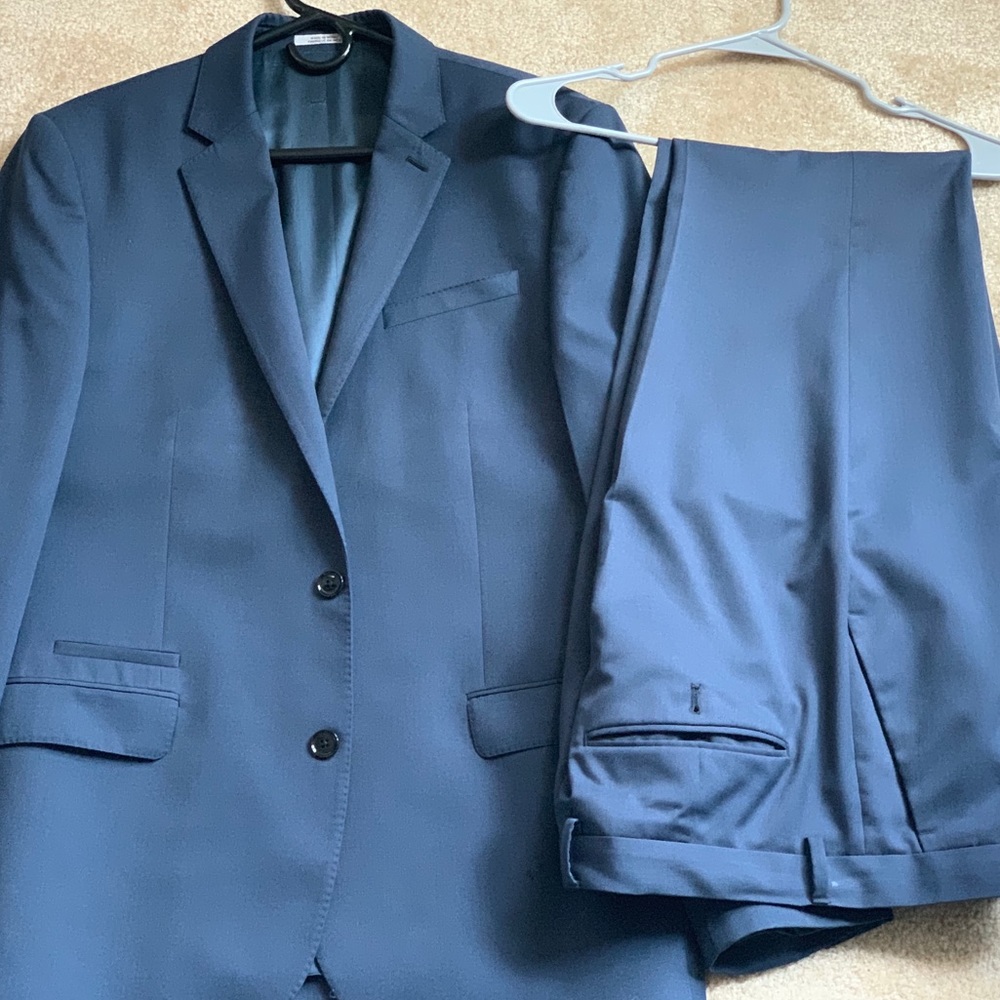 Navy Blue Men’s Suit